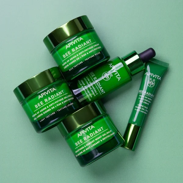 APIVITA Bee Radiant Serum, Αντιγηραντικός Ορός Προσώπου για Ενεργοποίηση Λάμψης & Ξεκούραστη Όψη, 30ml - Image 2